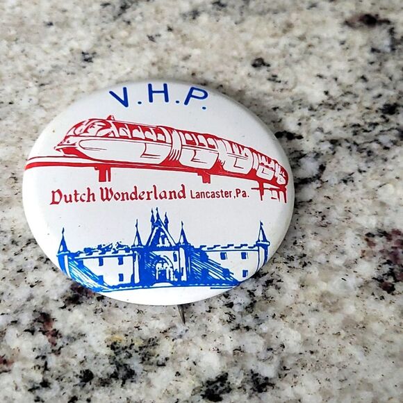 Vintage Pin - Picture 1 of 4